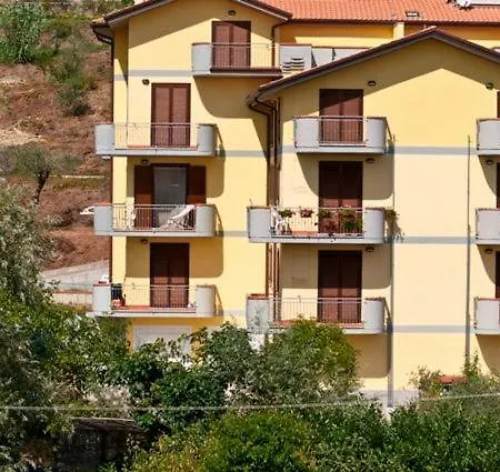 Casa Vacanza Laura דירה Albiano Magra